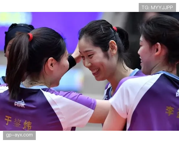 朱婷打球像开挂，可家里吃饭碗里都是素菜？？？